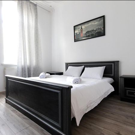 "Deluxe Apartments" K 44 - 1225 Lviv Exteriör bild